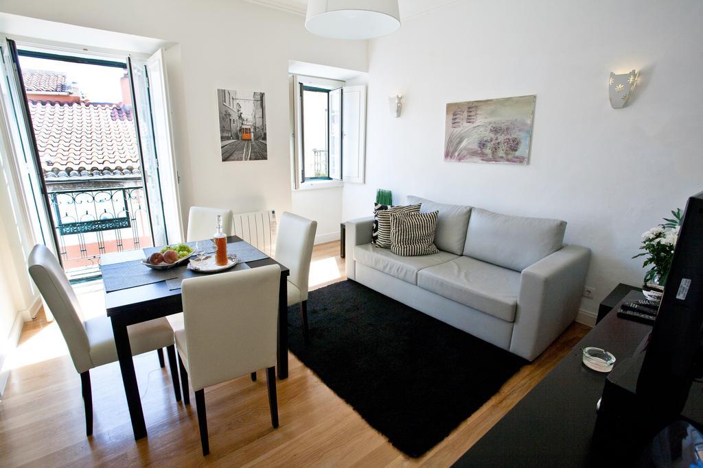 Downtown Apartments Bica ลิสบอน ภายนอก รูปภาพ