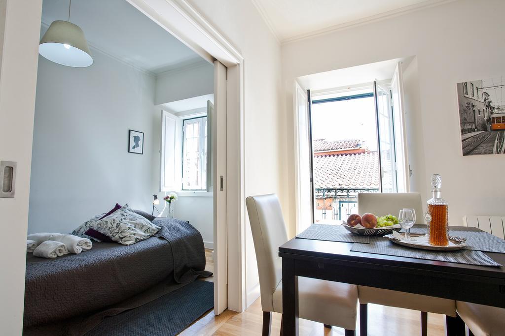 Downtown Apartments Bica ลิสบอน ภายนอก รูปภาพ