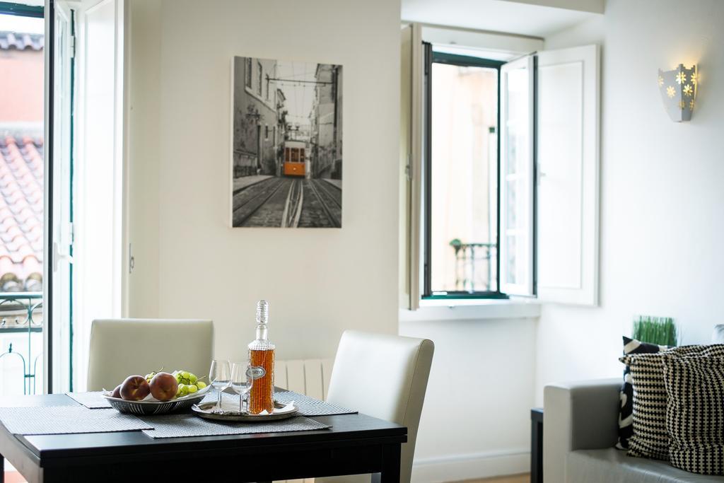 Downtown Apartments Bica ลิสบอน ภายนอก รูปภาพ